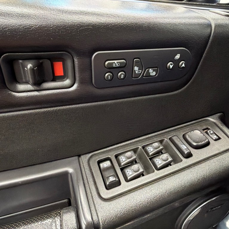 2006 HUMMER H2 Image 19