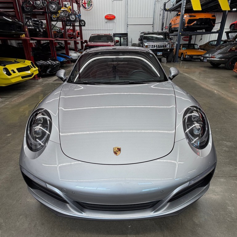 2018 Porsche 911 Image 3