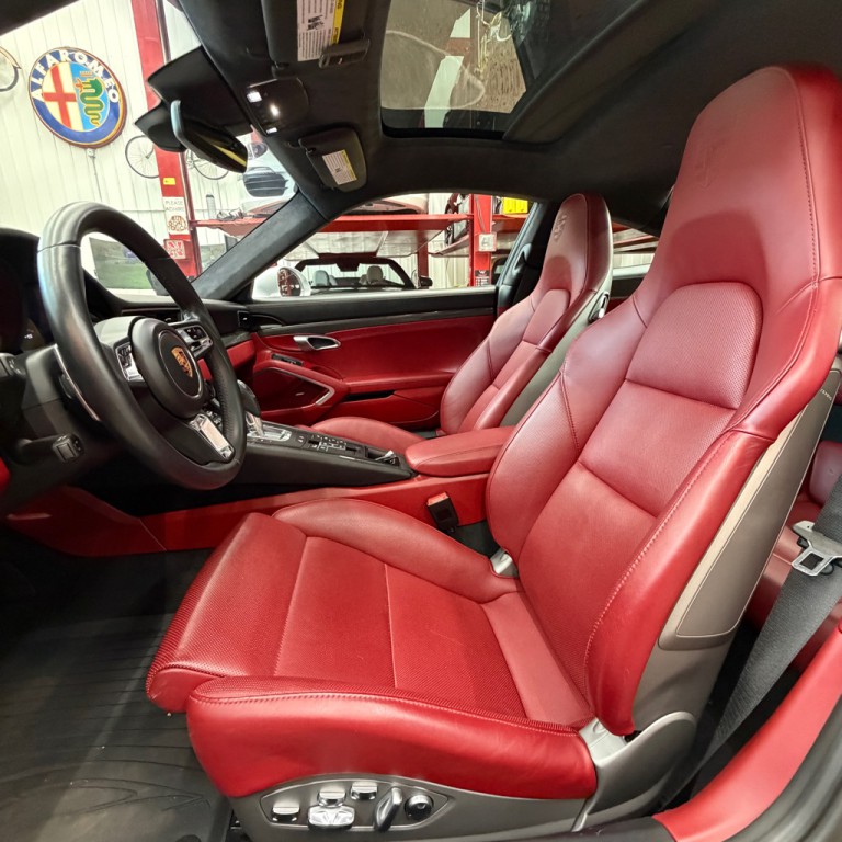2018 Porsche 911 Image 5