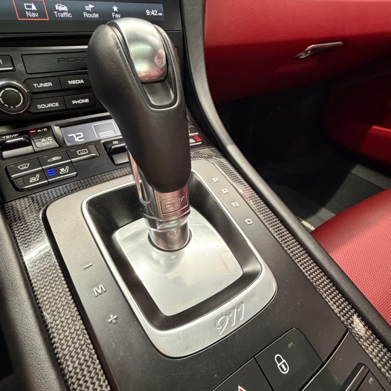 2018 Porsche 911 Image 15