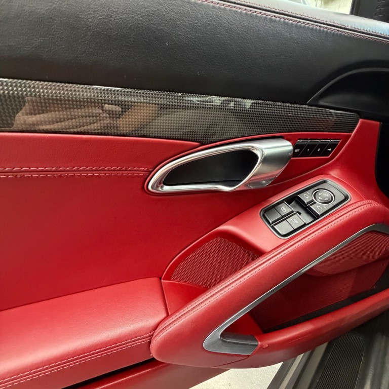 2018 Porsche 911 Image 20