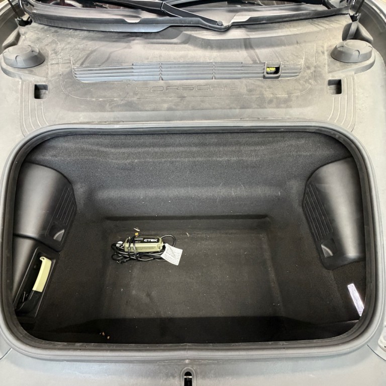 2018 Porsche 911 Image 24