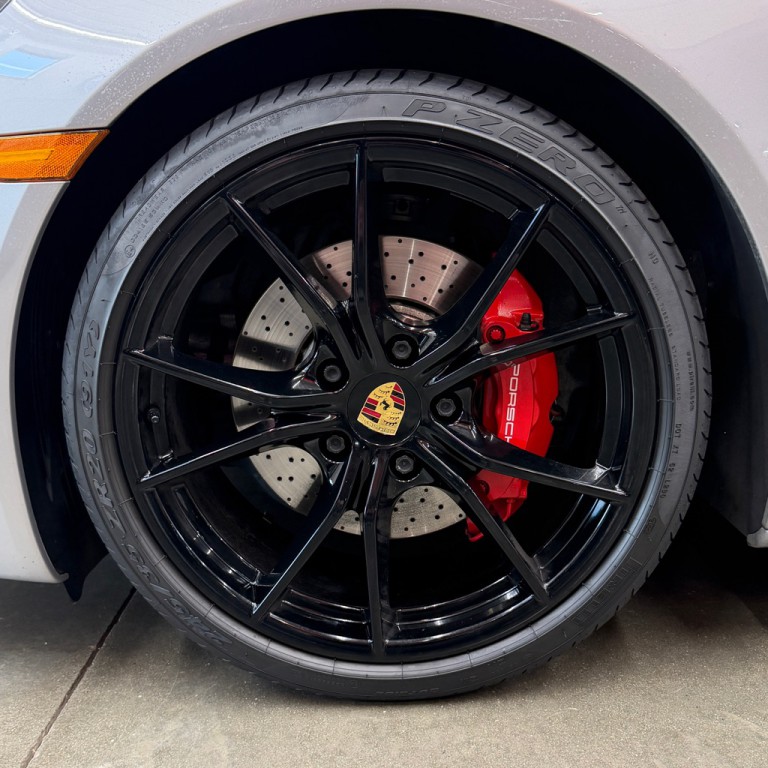 2018 Porsche 911 Image 25