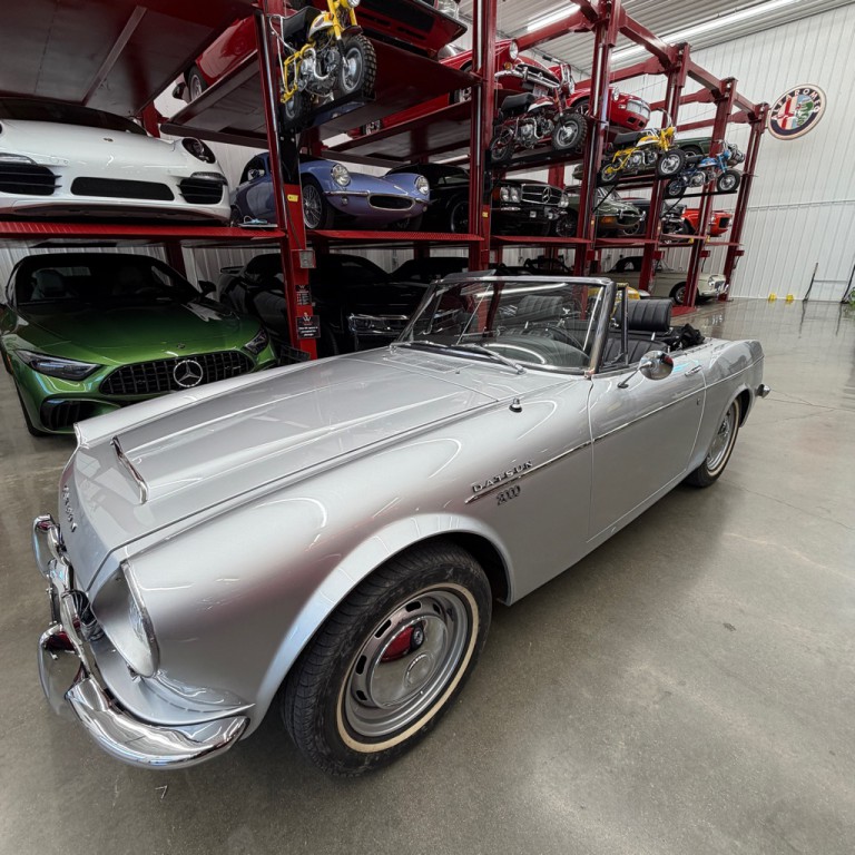 1967 Datsun 2000 Image 2