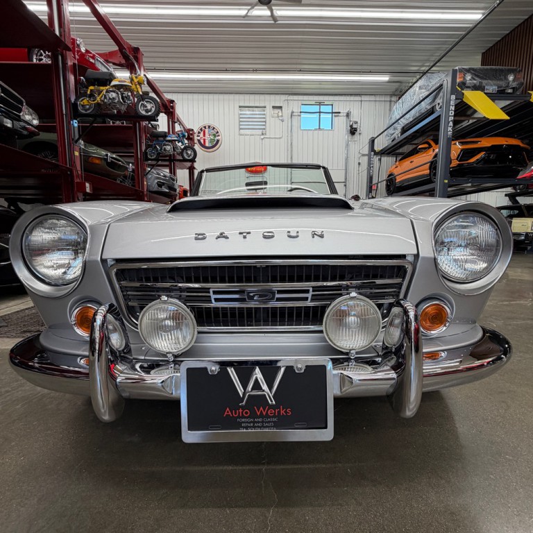 1967 Datsun 2000 Image 4