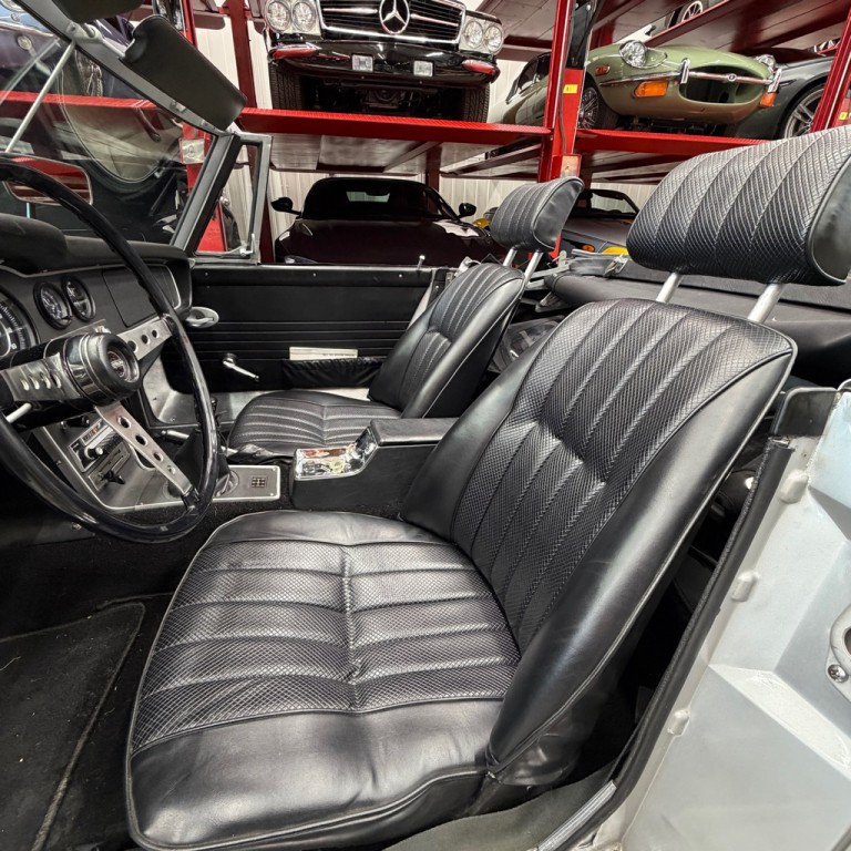 1967 Datsun 2000 Image 6