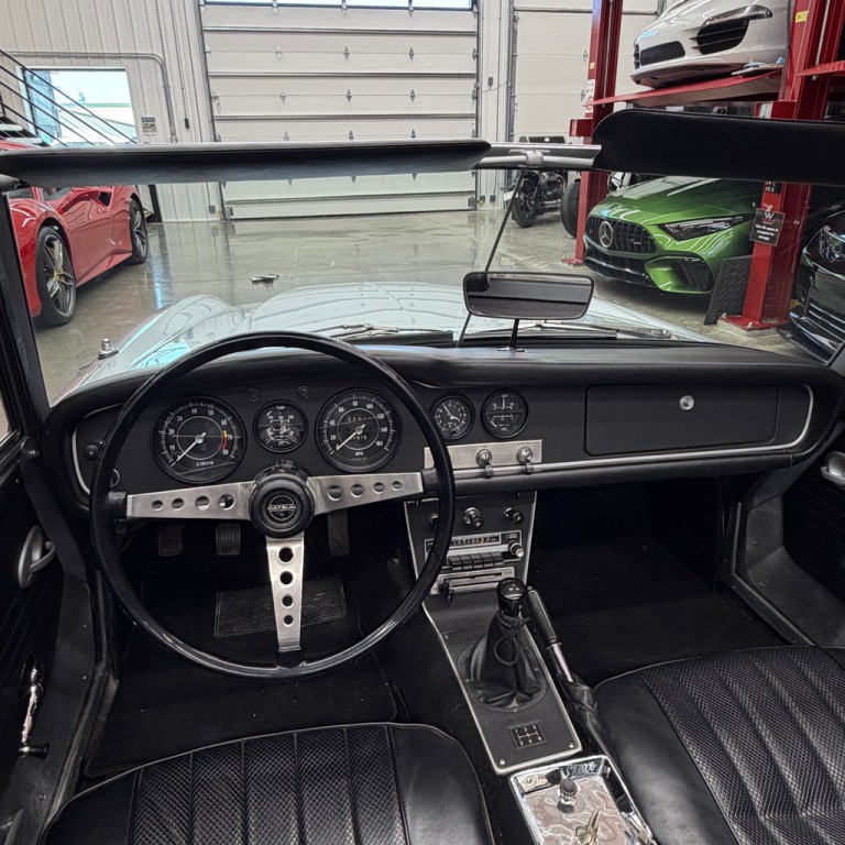 1967 Datsun 2000 Image 10