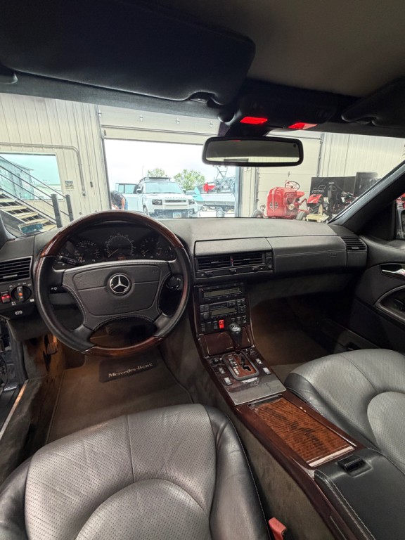 1998 Mercedes-Benz SL-Class Image 10