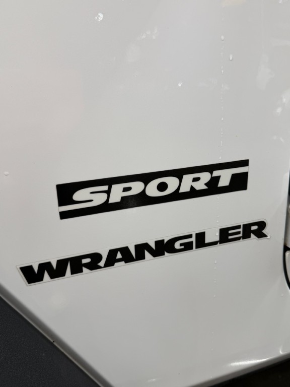 2014 Jeep Wrangler Image 15