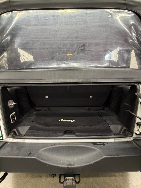 2014 Jeep Wrangler Image 21