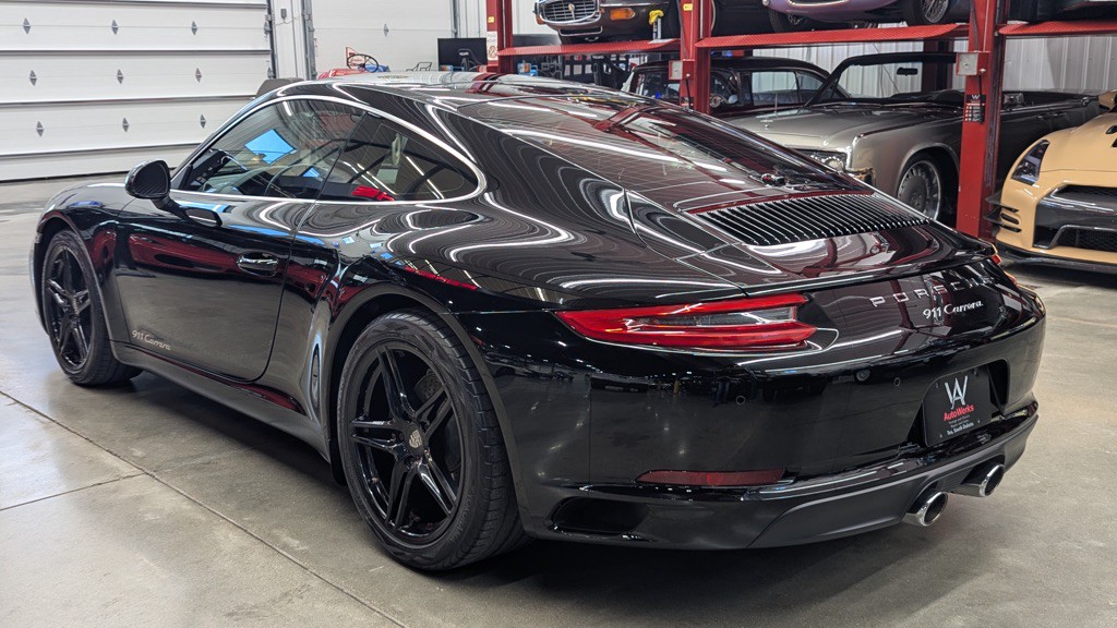 2018 Porsche 911 Image 5
