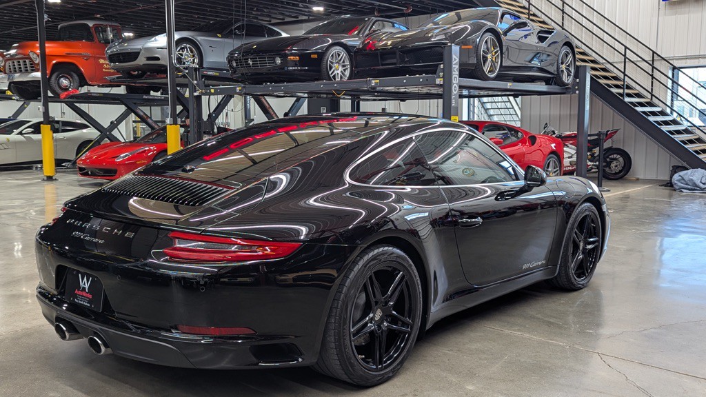 2018 Porsche 911 Image 7