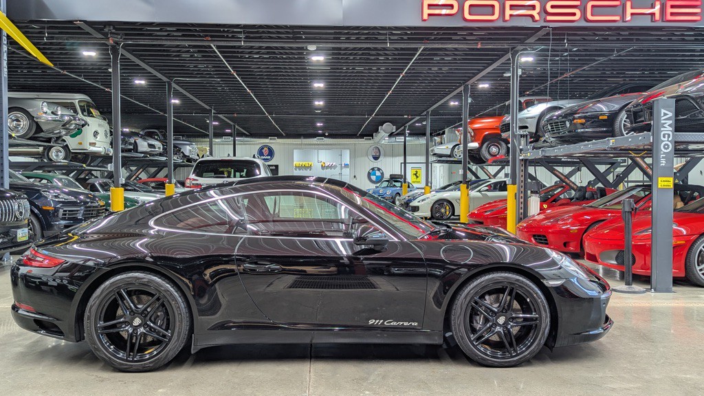 2018 Porsche 911 Image 8