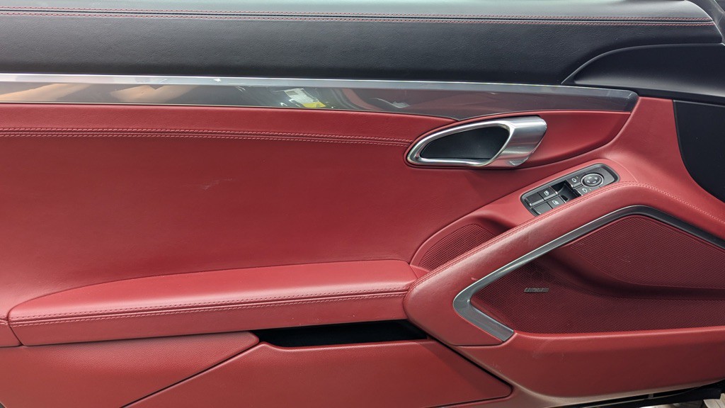 2018 Porsche 911 Image 20