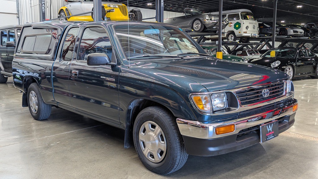 1996 Toyota Tacoma Image 2