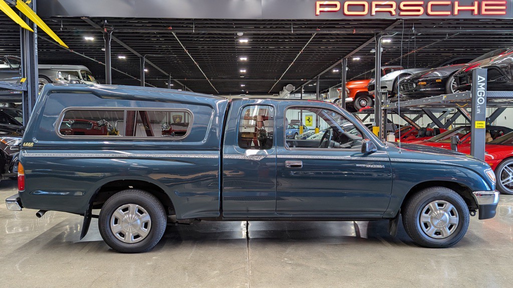 1996 Toyota Tacoma Image 9