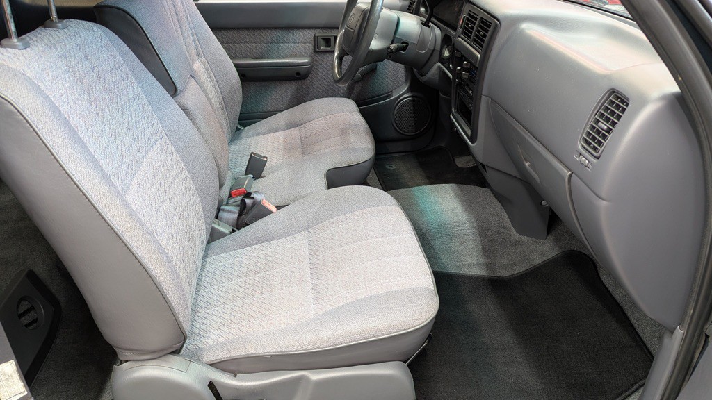 1996 Toyota Tacoma Image 11