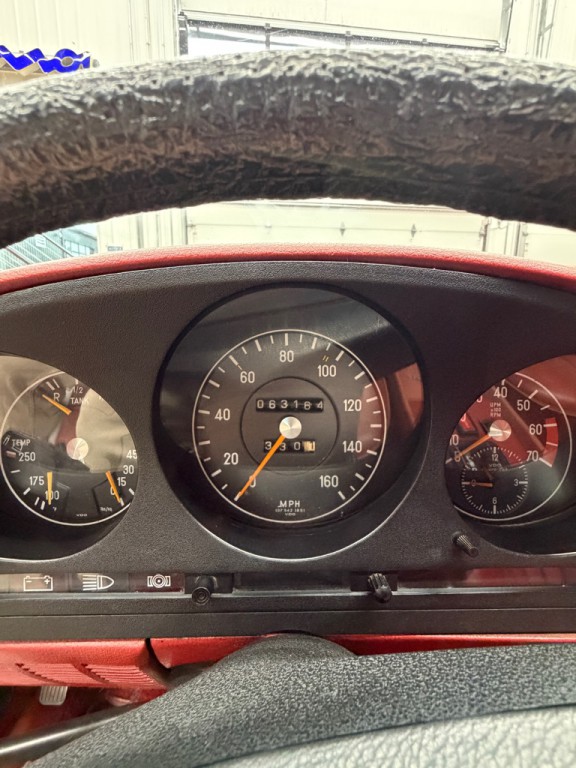 1974 Mercedes-Benz 420-Class Image 8