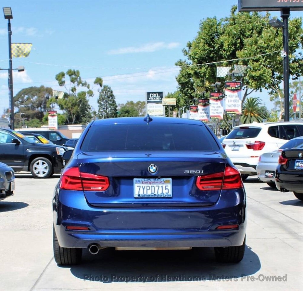 2016 BMW 3 Series Image 4
