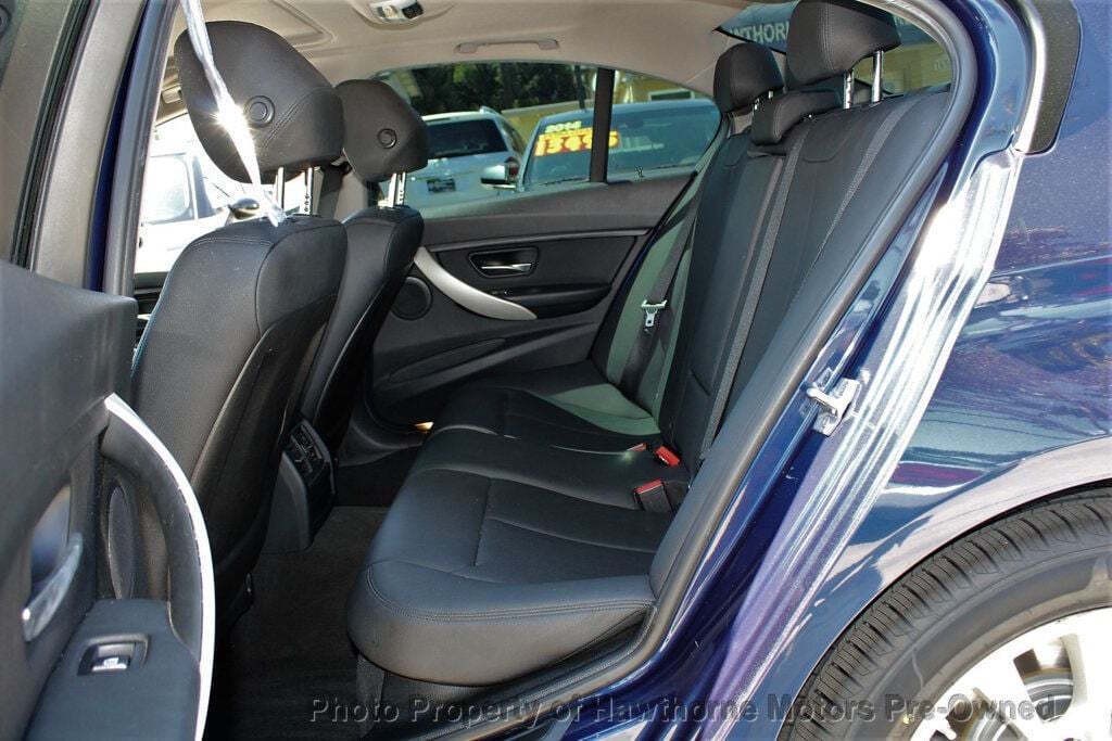 2016 BMW 3 Series Image 10