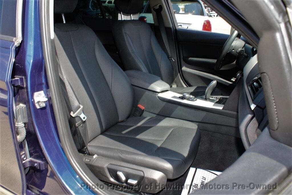 2016 BMW 3 Series Image 11
