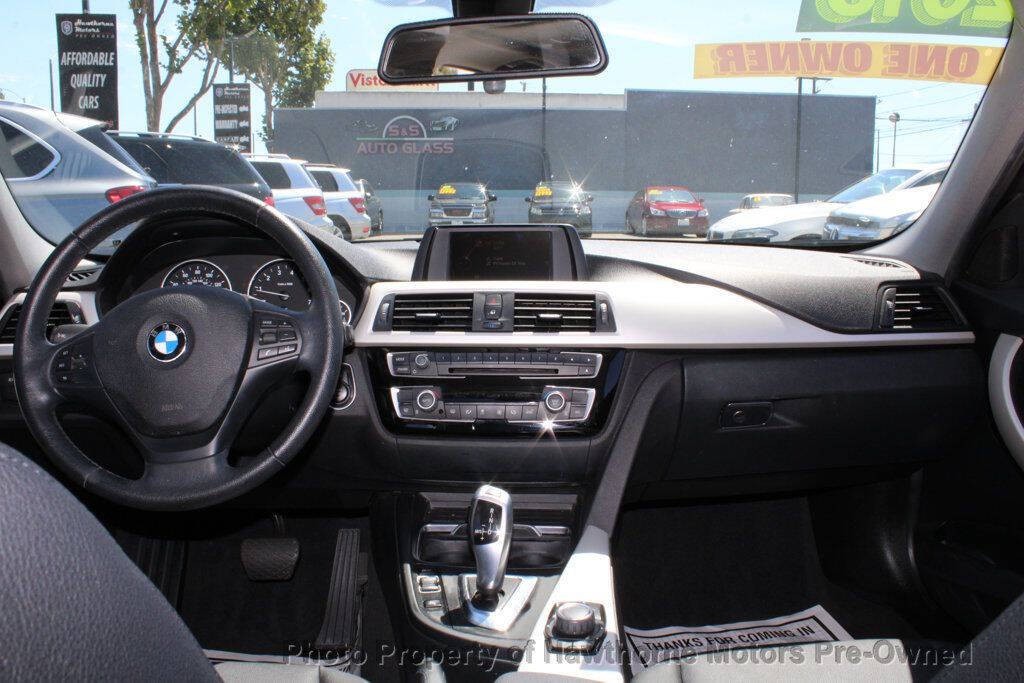 2016 BMW 3 Series Image 13