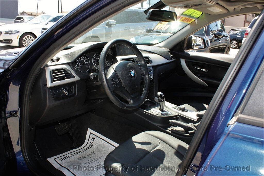 2016 BMW 3 Series Image 16