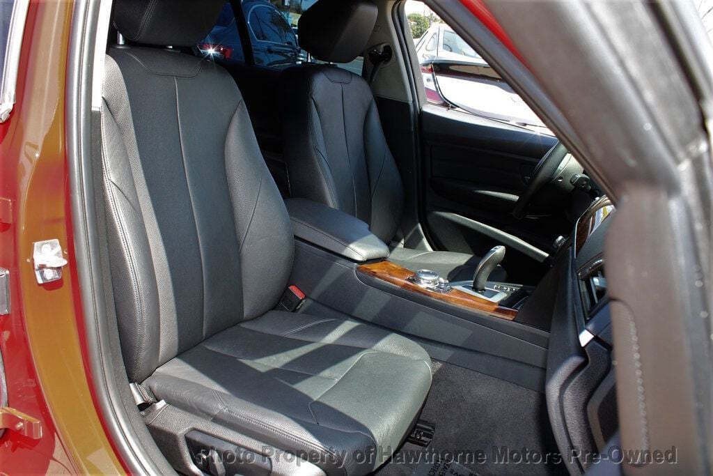 2014 BMW 3 Series Image 11