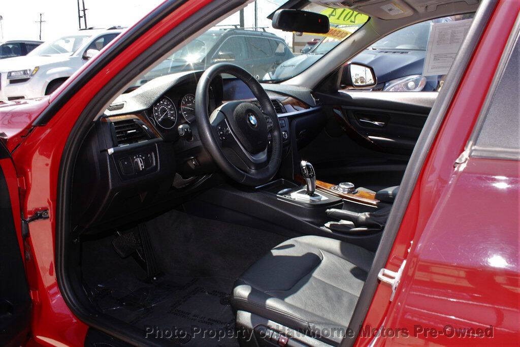 2014 BMW 3 Series Image 17