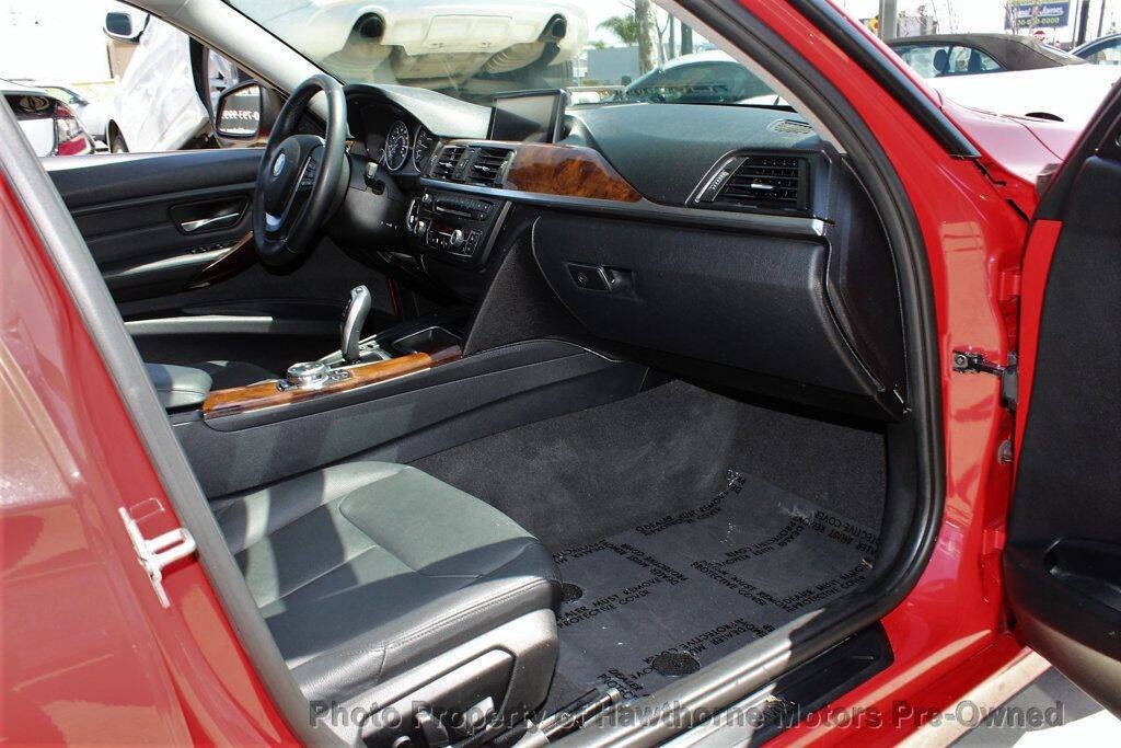 2014 BMW 3 Series Image 18