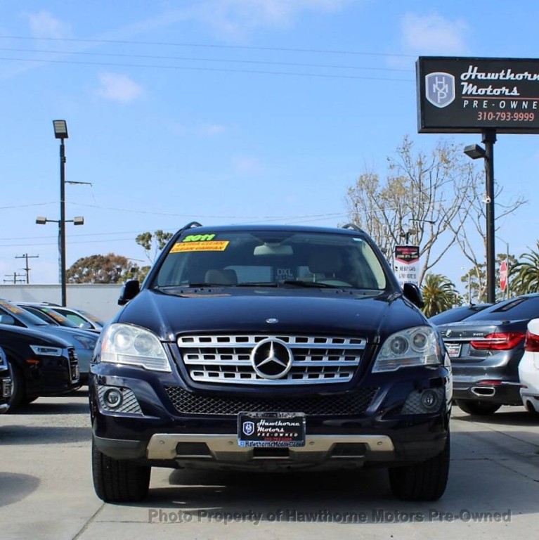 2011 Mercedes-Benz M-Class Image 3