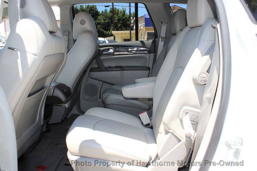 2017 Buick Enclave Image 10