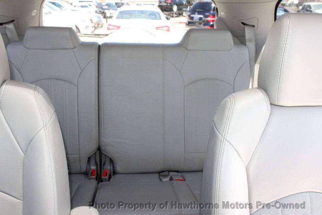 2017 Buick Enclave Image 11