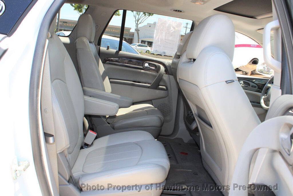 2017 Buick Enclave Image 13