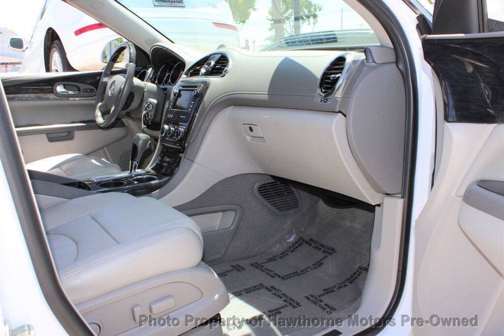 2017 Buick Enclave Image 19