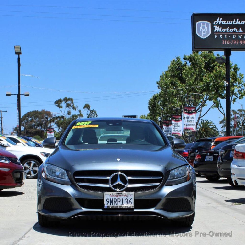2017 Mercedes-Benz C-Class Image 3