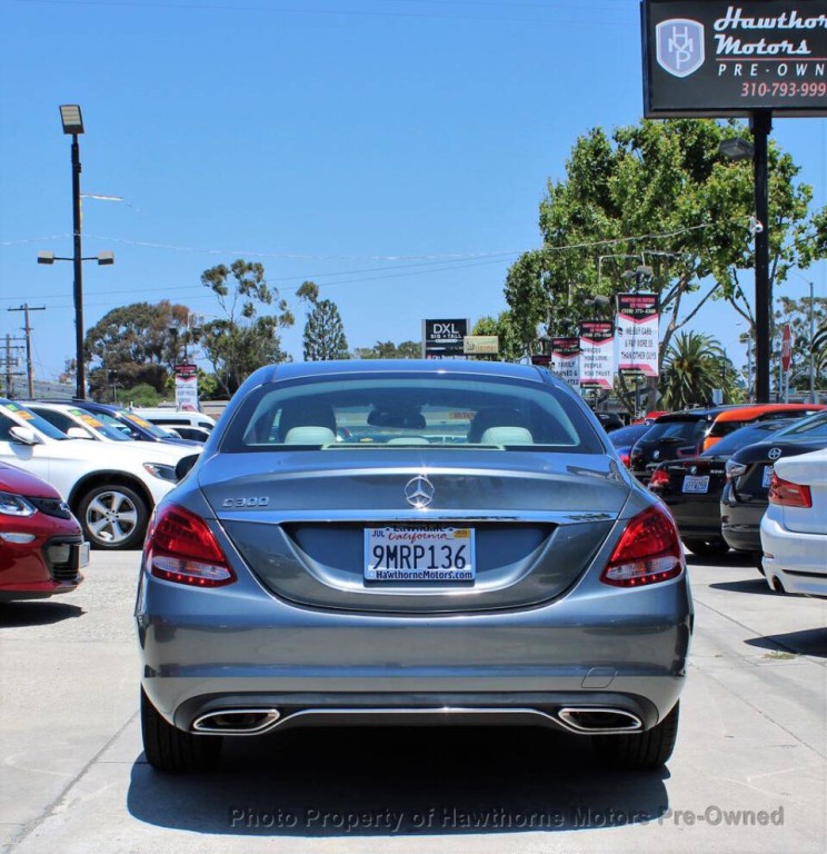 2017 Mercedes-Benz C-Class Image 4