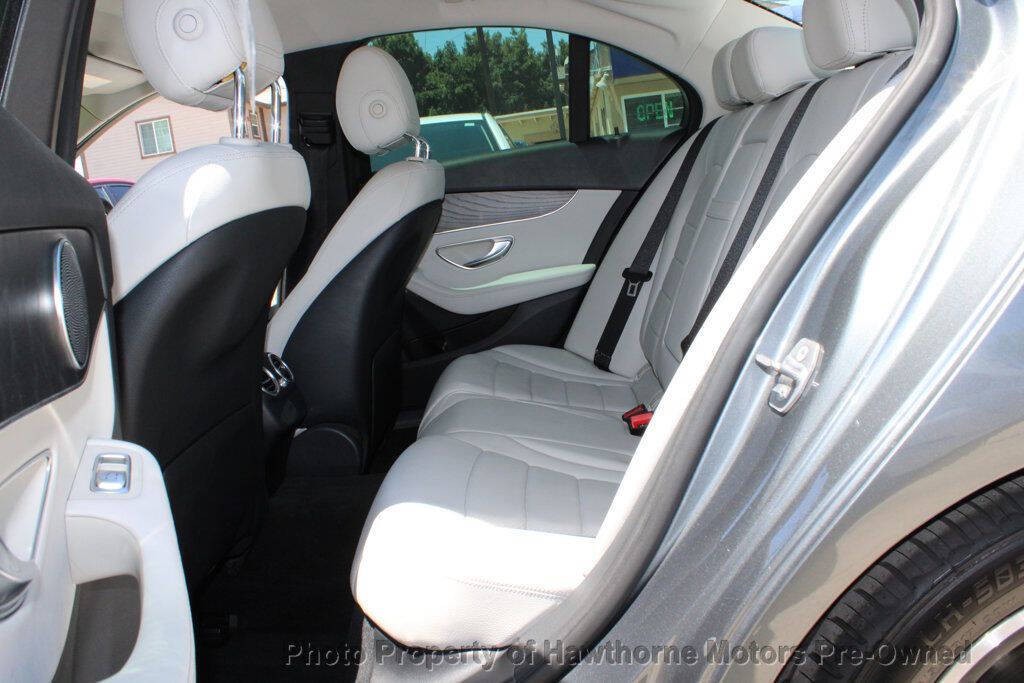 2017 Mercedes-Benz C-Class Image 10