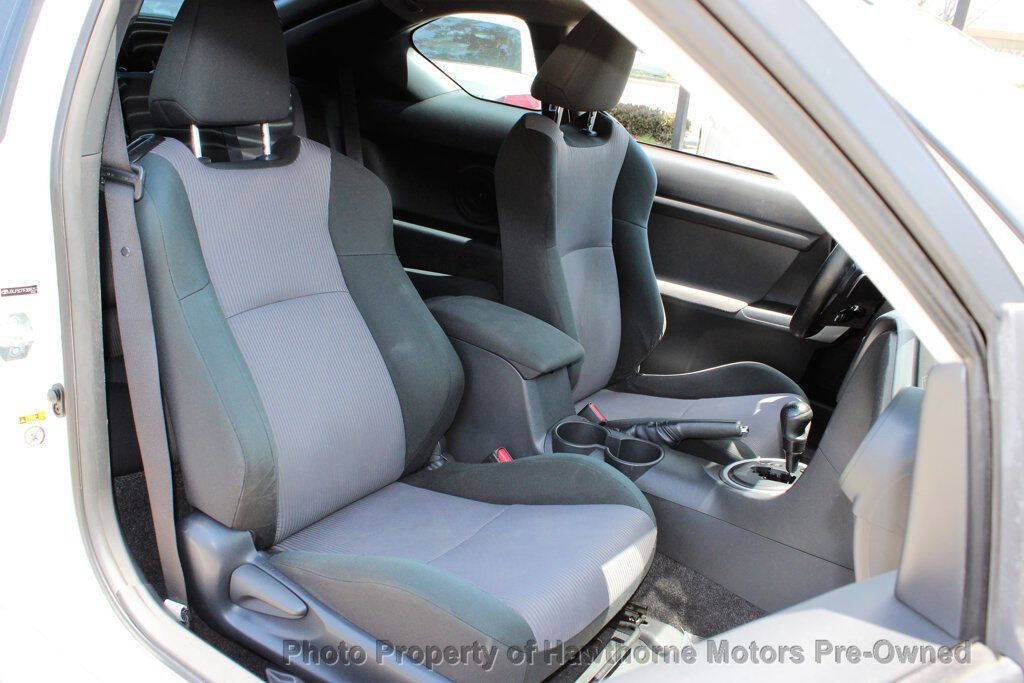2015 Scion tC Image 11