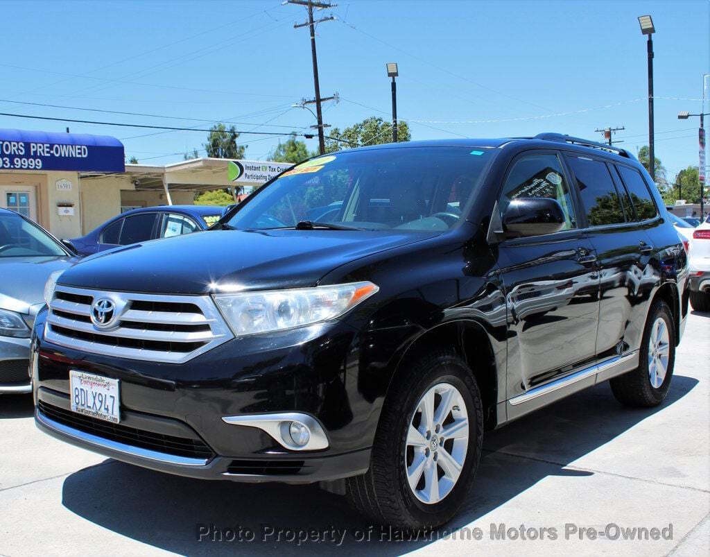2011 Toyota Highlander Image 2