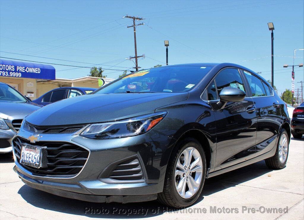 2019 Chevrolet Cruze Image 2
