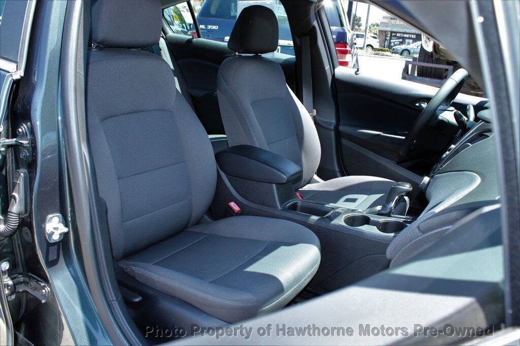 2019 Chevrolet Cruze Image 11