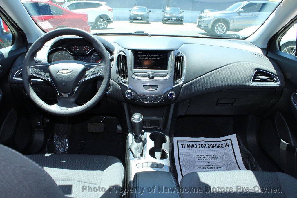 2019 Chevrolet Cruze Image 15