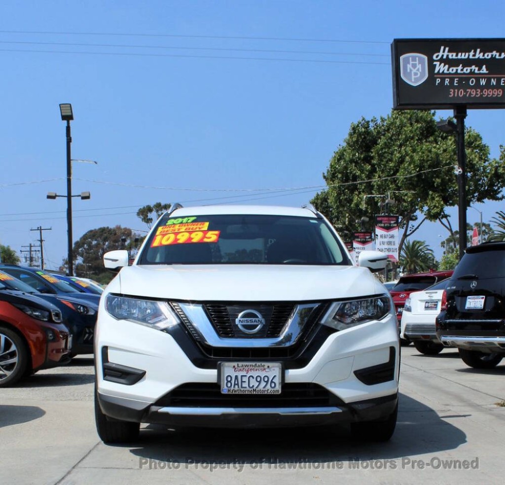 2017 Nissan Rogue Image 3