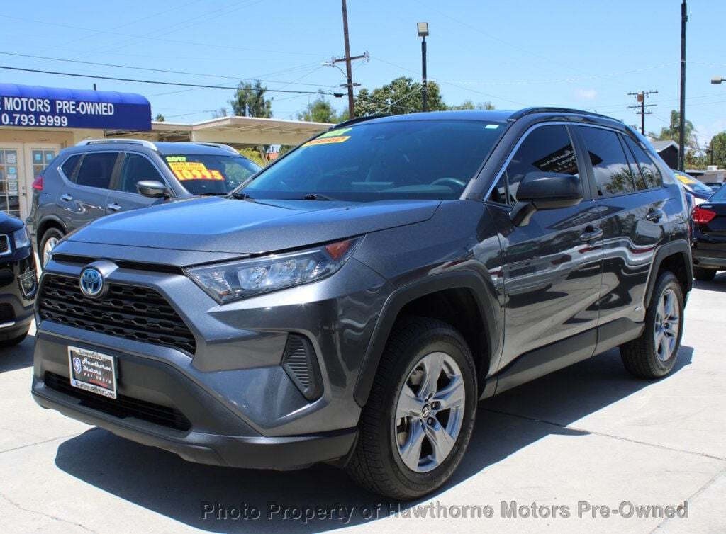 2022 Toyota Rav4 Image 2