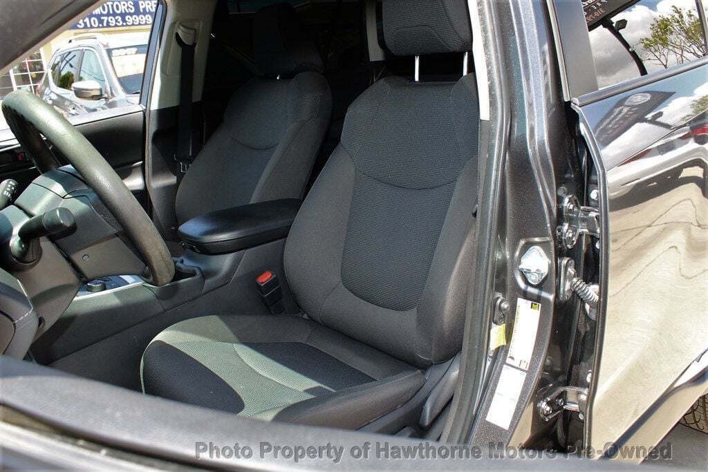 2022 Toyota Rav4 Image 9