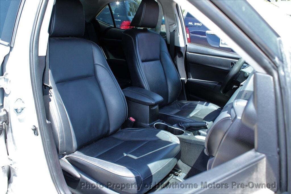 2017 Toyota Corolla Image 11