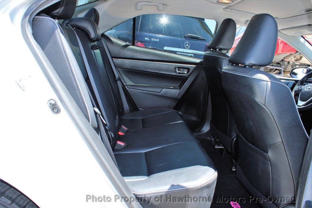 2017 Toyota Corolla Image 12