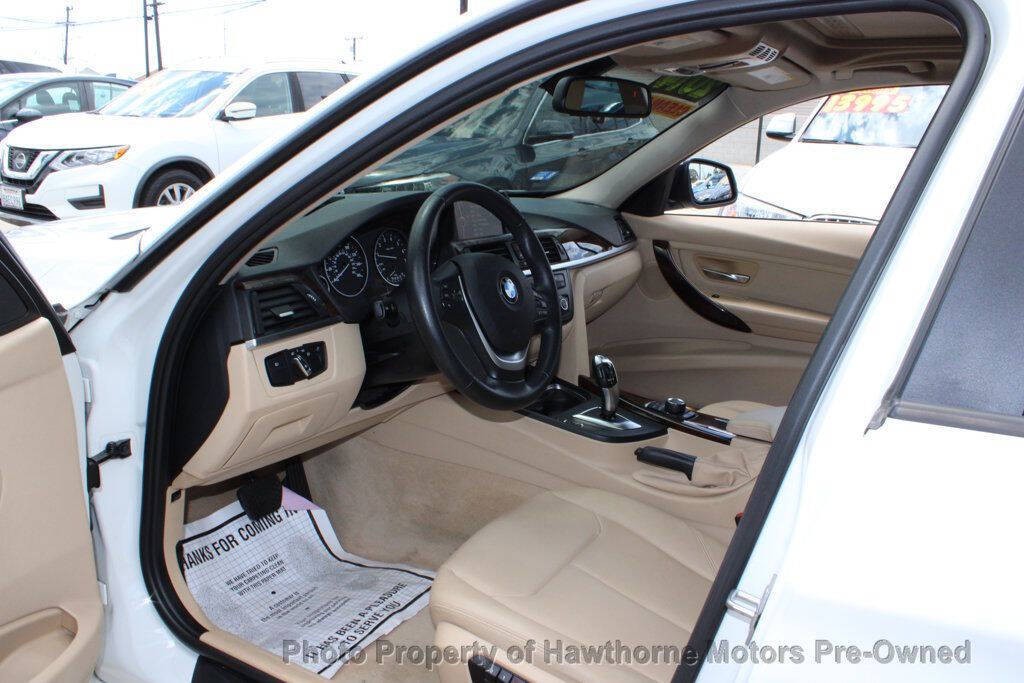 2014 BMW 3 Series Image 15