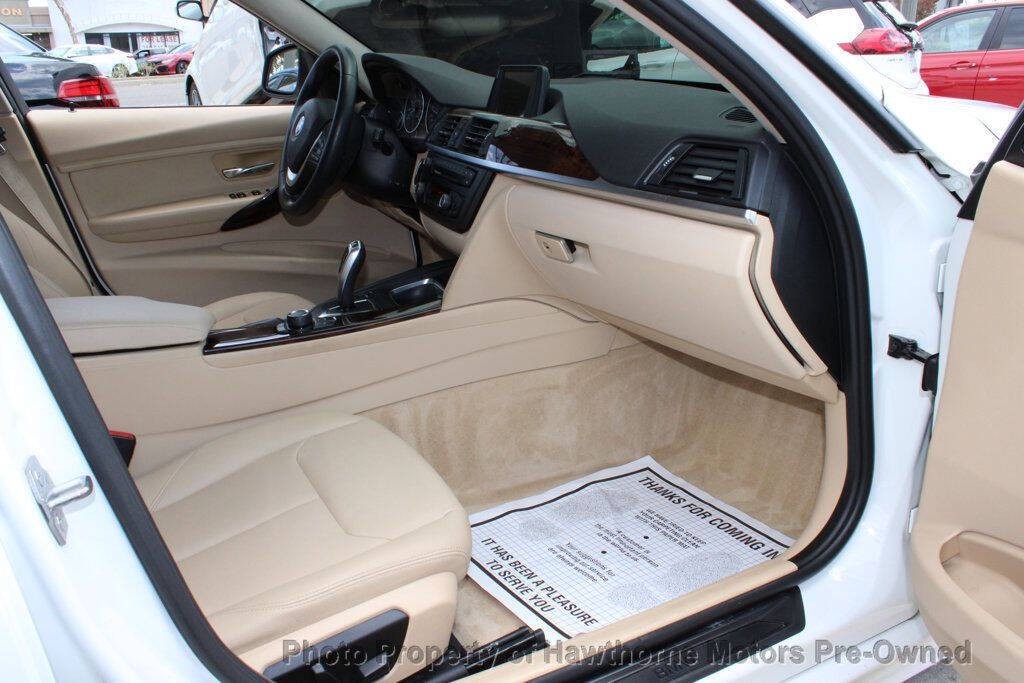 2014 BMW 3 Series Image 16